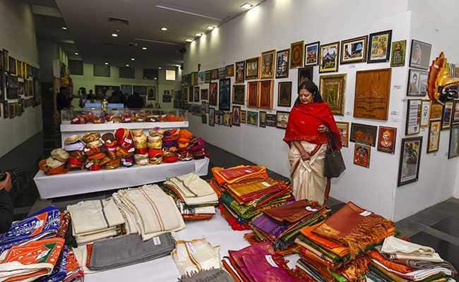 modi_gifts.jpg