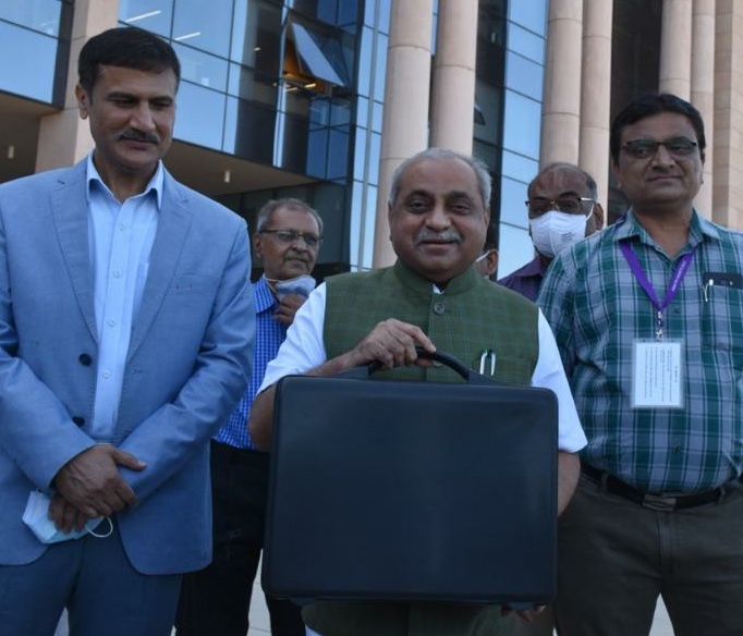 guj_budget.jpg