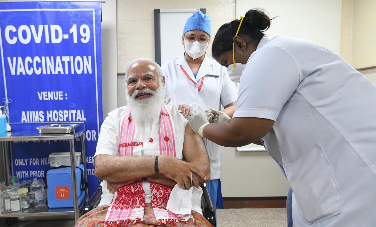 pm_modi-take-vaccine.jpg